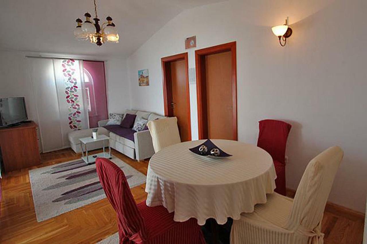 Villa Lilly Цезарица Екстериор снимка